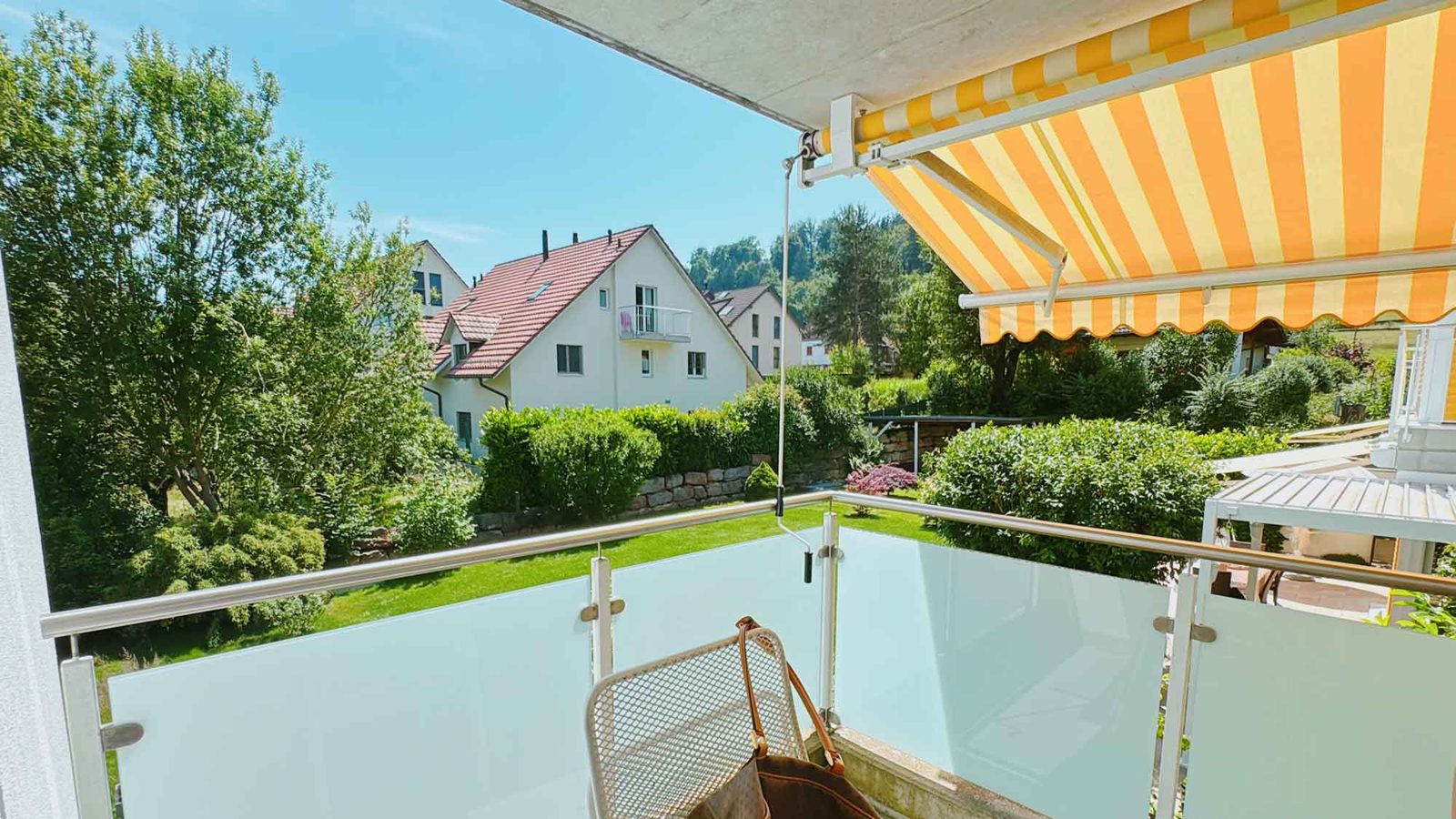 Schöne Wohnung in Embrach ZH mit Blick ins Grün